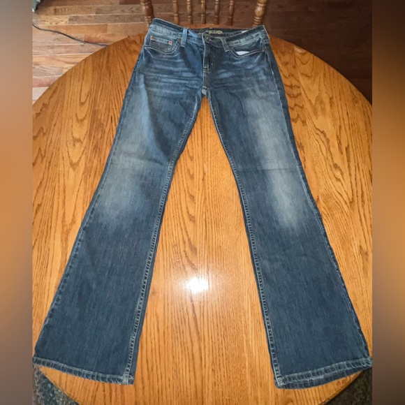 Vintage American Eagle flare jeans. 8 regular stretch. Gently worn. - Picture 1 of 4